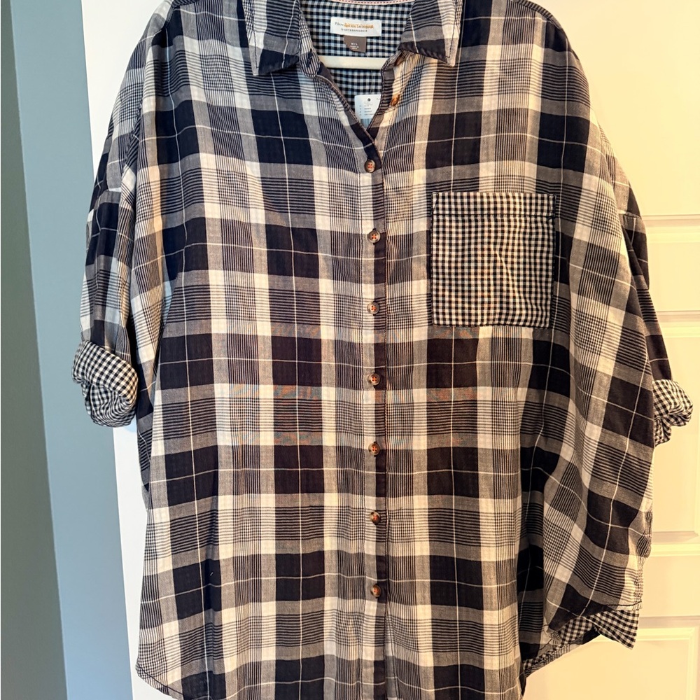 Pilcro Sz M/L New with Tags Navy & White Plaid Button-Down Shirt